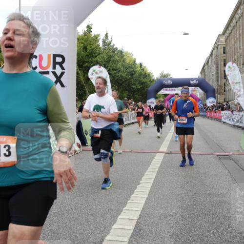06.09.2026 - CURREX Alsterlauf Yannick Fuchs http://msf.ph/oto/10212953 06.09.2026 10:09:46 Ziel 2064, 2078, 2622, 3785, 3787, 4713, 4784, 5199, 5357, 5835, 5836, 5851, 6466 meine-sportfotos.de