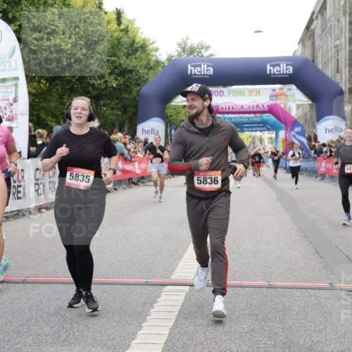 06.09.2026 - CURREX Alsterlauf Yannick Fuchs http://msf.ph/oto/10213109 06.09.2026 10:09:50 Ziel 2064, 2622, 3326, 4713, 4784, 5199, 5357, 5835, 5836, 5851, 6410, 6466 meine-sportfotos.de
