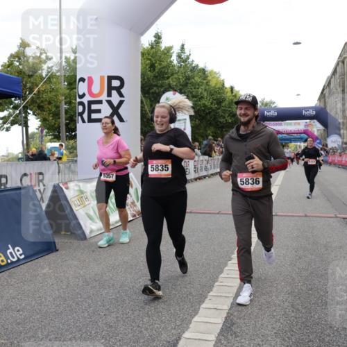 06.09.2026 - CURREX Alsterlauf Yannick Fuchs http://msf.ph/oto/10213186 06.09.2026 10:09:51 Ziel 2064, 2622, 3326, 4784, 5199, 5357, 5835, 5836, 5851, 6410, 6466 meine-sportfotos.de