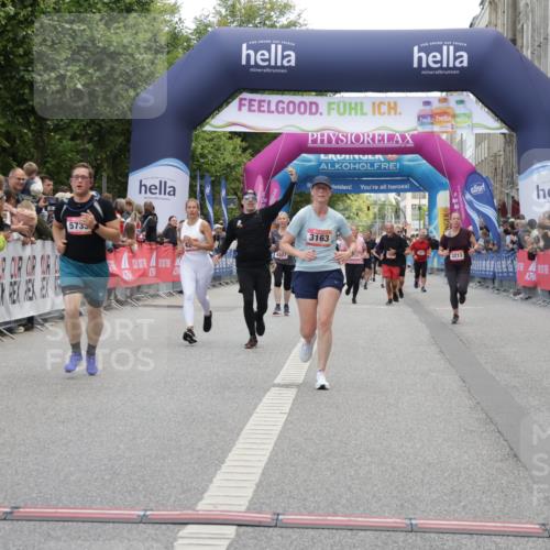 06.09.2026 - CURREX Alsterlauf Yannick Fuchs http://msf.ph/oto/10213354 06.09.2026 10:09:55 Ziel 2467, 3163, 3326, 4242, 4244, 4784, 5357, 5733, 5835, 5836, 6410, 6466 meine-sportfotos.de