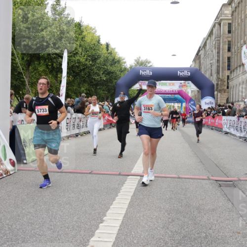 06.09.2026 - CURREX Alsterlauf Yannick Fuchs http://msf.ph/oto/10213492 06.09.2026 10:09:59 Ziel 2467, 3163, 3213, 3326, 4242, 4244, 4507, 5733, 6410 meine-sportfotos.de