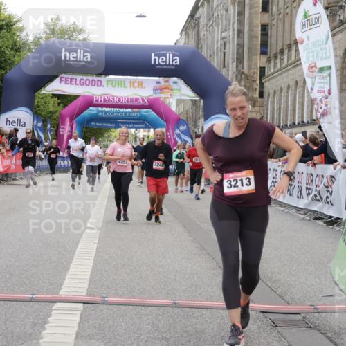06.09.2026 - CURREX Alsterlauf Yannick Fuchs http://msf.ph/oto/10213706 06.09.2026 10:10:03 Ziel 2467, 2607, 3163, 3213, 4242, 4244, 4248, 4252, 4507, 5733 meine-sportfotos.de