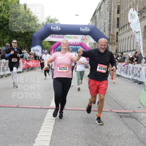 06.09.2026 - CURREX Alsterlauf Yannick Fuchs http://msf.ph/oto/10213897 06.09.2026 10:10:07 Ziel 2057, 2607, 2634, 3213, 3277, 3283, 4242, 4244, 4248, 4252, 4507, 6338, 6354, 8072, 8115, 8149 meine-sportfotos.de