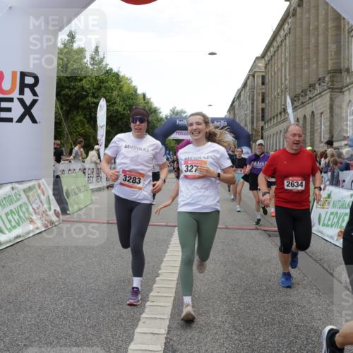 06.09.2026 - CURREX Alsterlauf Yannick Fuchs http://msf.ph/oto/10214017 06.09.2026 10:10:10 Ziel 2057, 2607, 2634, 2747, 3277, 3283, 4195, 4246, 4248, 4252, 4507, 4710, 5008, 6338, 6354, 8072, 8115, 8149, 8241 meine-sportfotos.de