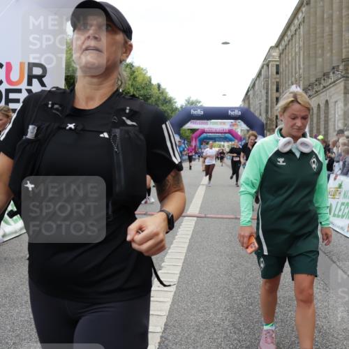 06.09.2026 - CURREX Alsterlauf Yannick Fuchs http://msf.ph/oto/10214241 06.09.2026 10:10:17 Ziel 2747, 4166, 4195, 4246, 4402, 4710, 4775, 4816, 4855, 4984, 5008, 5558, 6338, 6354, 8034, 8072, 8115, 8149, 8241 meine-sportfotos.de