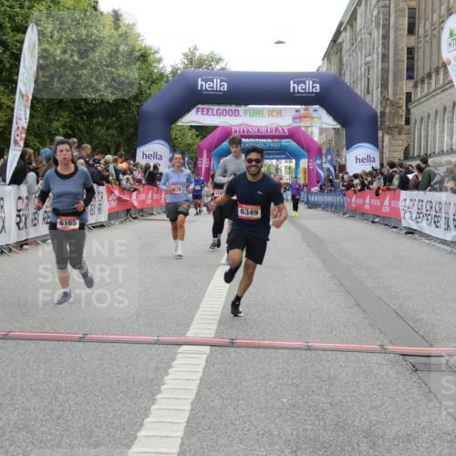 06.09.2026 - CURREX Alsterlauf Yannick Fuchs http://msf.ph/oto/10214596 06.09.2026 10:10:26 Ziel 4144, 4239, 4402, 4694, 4775, 4816, 4855, 5558, 6165, 6349, 8034 meine-sportfotos.de