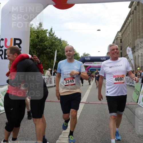06.09.2026 - CURREX Alsterlauf Yannick Fuchs http://msf.ph/oto/10215444 06.09.2026 10:10:47 Ziel 2058, 2365, 2589, 2670, 2674, 2734, 3127, 3345, 3348, 3649, 3840, 3930, 4077, 4167, 4211, 4238, 4697, 4959, 6434 meine-sportfotos.de