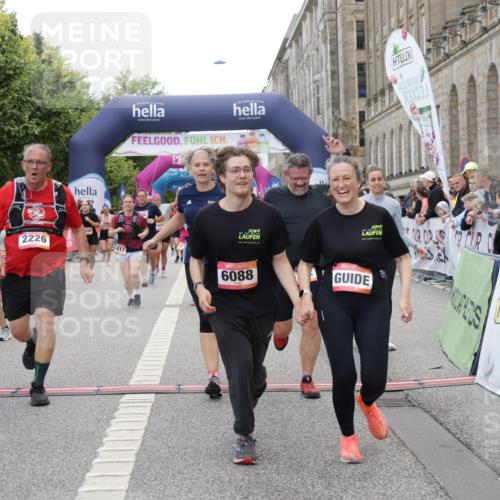06.09.2026 - CURREX Alsterlauf Yannick Fuchs http://msf.ph/oto/10215650 06.09.2026 10:10:54 Ziel 2226, 2312, 2365, 2417, 2427, 2552, 2616, 2734, 2982, 3348, 3685, 3687, 3840, 3995, 5141, 5142, 5898, 6088, 6434 meine-sportfotos.de