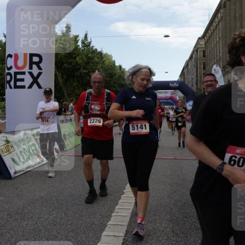 06.09.2026 - CURREX Alsterlauf Yannick Fuchs http://msf.ph/oto/10215722 06.09.2026 10:10:56 Ziel 2226, 2312, 2365, 2417, 2427, 2552, 2566, 2616, 2732, 2734, 2982, 3348, 3685, 3687, 3840, 3995, 5141, 5142, 5555, 5898, 6088, 6434 meine-sportfotos.de