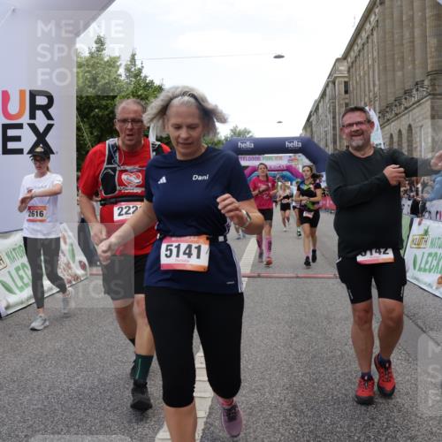 06.09.2026 - CURREX Alsterlauf Yannick Fuchs http://msf.ph/oto/10215743 06.09.2026 10:10:56 Ziel 2226, 2312, 2365, 2417, 2427, 2552, 2566, 2616, 2732, 2734, 2982, 3348, 3685, 3687, 3840, 3995, 5141, 5142, 5555, 5898, 6088, 6434 meine-sportfotos.de