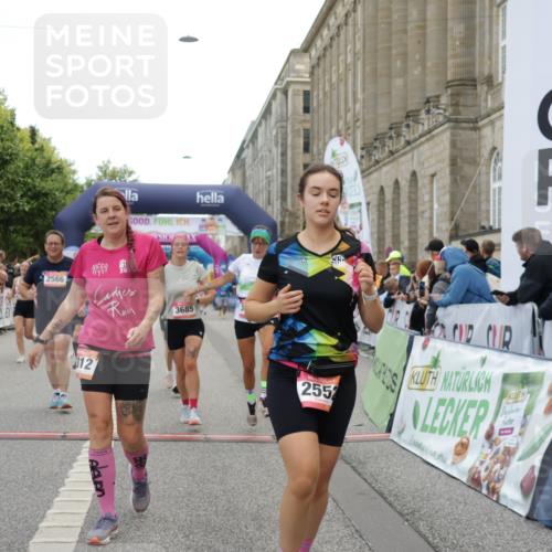 06.09.2026 - CURREX Alsterlauf Yannick Fuchs http://msf.ph/oto/10215803 06.09.2026 10:10:59 Ziel 2226, 2312, 2417, 2427, 2552, 2566, 2616, 2732, 2982, 3171, 3685, 3687, 3988, 3995, 5141, 5142, 5555, 5826, 5898, 6088, 8292 meine-sportfotos.de
