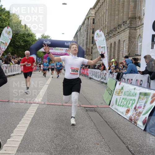 06.09.2026 - CURREX Alsterlauf Yannick Fuchs http://msf.ph/oto/10215963 06.09.2026 10:11:04 Ziel 2312, 2417, 2552, 2566, 2732, 2982, 3171, 3685, 3687, 3988, 5268, 5496, 5498, 5499, 5500, 5555, 5826, 5888, 5898, 8292 meine-sportfotos.de