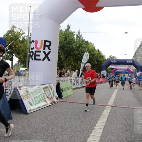06.09.2026 - CURREX Alsterlauf Yannick Fuchs http://msf.ph/oto/10216003 06.09.2026 10:11:05 Ziel 2552, 2566, 2732, 2982, 3171, 3685, 3687, 3988, 4409, 5268, 5496, 5498, 5499, 5500, 5555, 5826, 5888, 5898, 8292 meine-sportfotos.de