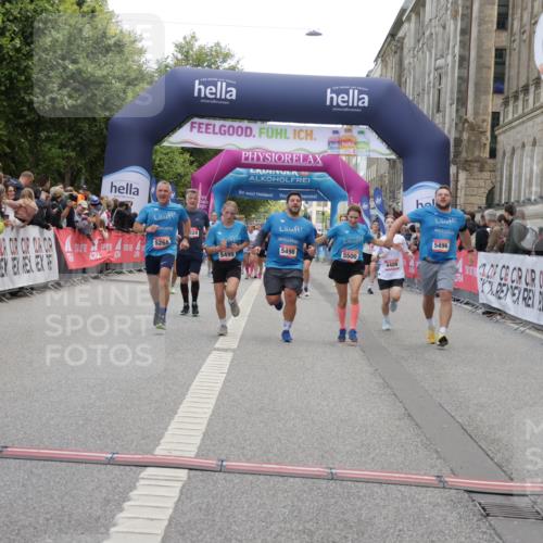 06.09.2026 - CURREX Alsterlauf Yannick Fuchs http://msf.ph/oto/10216023 06.09.2026 10:11:06 Ziel 2566, 2732, 3171, 3685, 3687, 3988, 4409, 5268, 5496, 5498, 5499, 5500, 5555, 5826, 5888, 5898, 8292 meine-sportfotos.de