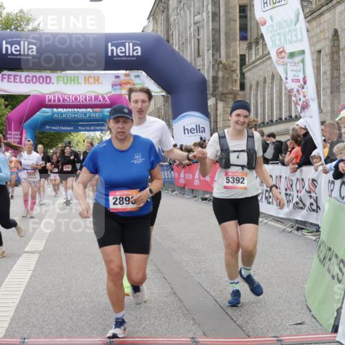 06.09.2026 - CURREX Alsterlauf Yannick Fuchs http://msf.ph/oto/10217097 06.09.2026 10:11:13 Ziel 2324, 2889, 2890, 2979, 4409, 5268, 5327, 5351, 5392, 5393, 5496, 5498, 5499, 5500, 5532, 5818, 6100 meine-sportfotos.de