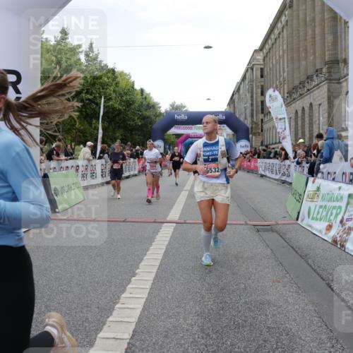 06.09.2026 - CURREX Alsterlauf Yannick Fuchs http://msf.ph/oto/10217925 06.09.2026 10:11:17 Ziel 2324, 2889, 2890, 2979, 2980, 4251, 4409, 4612, 4782, 4783, 5327, 5351, 5392, 5393, 5532, 5818, 6100, 6103, 6393, 6465 meine-sportfotos.de