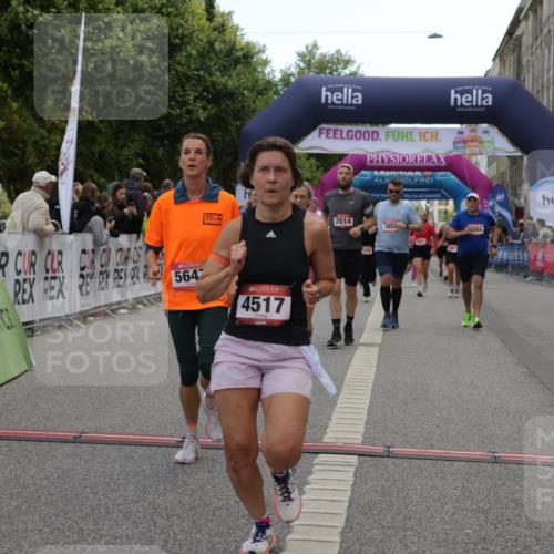 06.09.2026 - CURREX Alsterlauf Yannick Fuchs http://msf.ph/oto/10219757 06.09.2026 10:11:25 Ziel 2014, 2352, 2979, 2980, 3652, 4251, 4442, 4517, 4612, 4782, 4783, 5647, 6103, 6393, 6465, 8004, 8007 meine-sportfotos.de