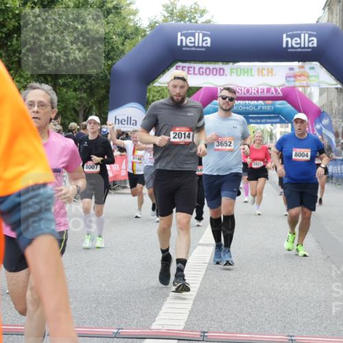 06.09.2026 - CURREX Alsterlauf Yannick Fuchs http://msf.ph/oto/10219984 06.09.2026 10:11:27 Ziel 2014, 2352, 2446, 3360, 3652, 4251, 4442, 4517, 4612, 5226, 5647, 6393, 6465, 8004, 8007, 8145, 8146 meine-sportfotos.de