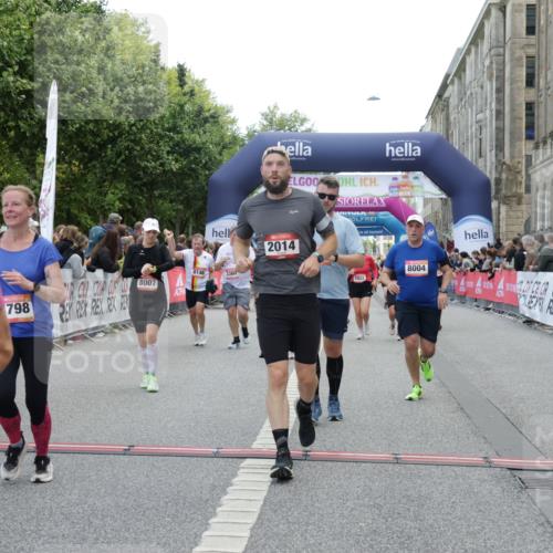 06.09.2026 - CURREX Alsterlauf Yannick Fuchs http://msf.ph/oto/10220286 06.09.2026 10:11:28 Ziel 2014, 2352, 2446, 3360, 3652, 4251, 4442, 4517, 4612, 5226, 5647, 5922, 5923, 6393, 6465, 6491, 8004, 8007, 8145, 8146 meine-sportfotos.de