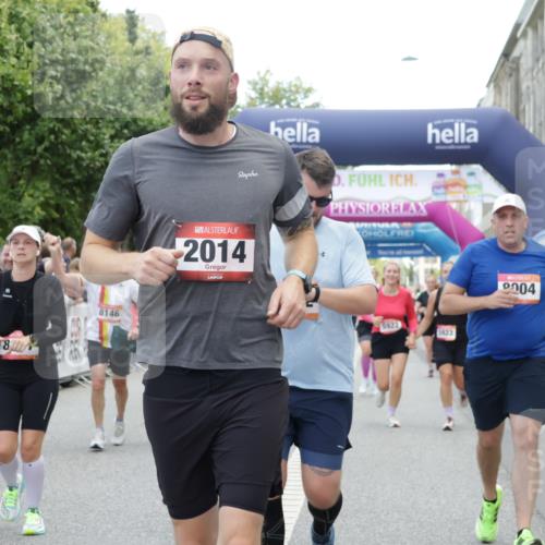 06.09.2026 - CURREX Alsterlauf Yannick Fuchs http://msf.ph/oto/10220457 06.09.2026 10:11:29 Ziel 2014, 2352, 2446, 3360, 3652, 4251, 4442, 4517, 5226, 5647, 5922, 5923, 6491, 8004, 8007, 8145, 8146 meine-sportfotos.de