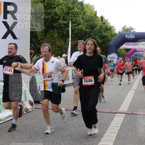 06.09.2026 - CURREX Alsterlauf Yannick Fuchs http://msf.ph/oto/10220822 06.09.2026 10:11:32 Ziel 2014, 2352, 2446, 3284, 3285, 3360, 3373, 3652, 3922, 4442, 4517, 5226, 5279, 5647, 5922, 5923, 6491, 8004, 8007, 8145, 8146 meine-sportfotos.de
