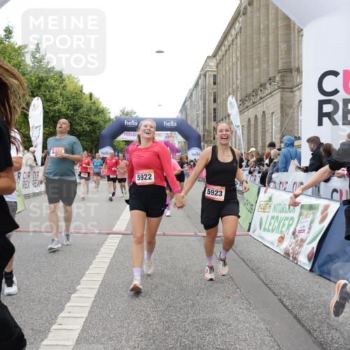 06.09.2026 - CURREX Alsterlauf Yannick Fuchs http://msf.ph/oto/10221008 06.09.2026 10:11:33 Ziel 2014, 2352, 2356, 2446, 3284, 3285, 3360, 3373, 3652, 3922, 5226, 5279, 5922, 5923, 6491, 8004, 8007, 8145, 8146 meine-sportfotos.de