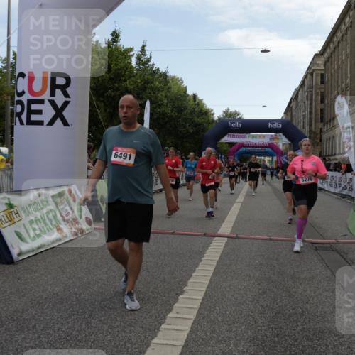 06.09.2026 - CURREX Alsterlauf Yannick Fuchs http://msf.ph/oto/10221232 06.09.2026 10:11:35 Ziel 2014, 2356, 2446, 3284, 3285, 3360, 3373, 3652, 3922, 4188, 4189, 5226, 5279, 5451, 5458, 5922, 5923, 6491, 8004, 8007, 8145, 8146 meine-sportfotos.de