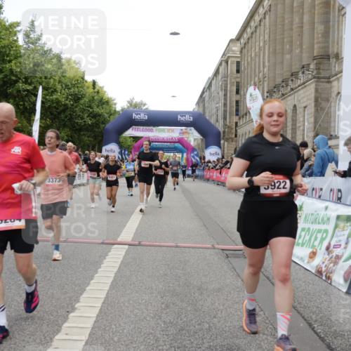 06.09.2026 - CURREX Alsterlauf Yannick Fuchs http://msf.ph/oto/10221642 06.09.2026 10:11:37 Ziel 2356, 2446, 3284, 3285, 3360, 3373, 3922, 4188, 4189, 5226, 5279, 5451, 5458, 5922, 5923, 6446, 6491, 8004, 8007, 8145, 8146 meine-sportfotos.de