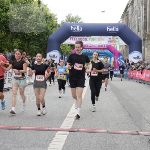 06.09.2026 - CURREX Alsterlauf Yannick Fuchs http://msf.ph/oto/10221747 06.09.2026 10:11:38 Ziel 2356, 2446, 3060, 3284, 3285, 3360, 3373, 3922, 4188, 4189, 5226, 5279, 5451, 5458, 5922, 5923, 6019, 6446, 6491, 8145, 8146 meine-sportfotos.de