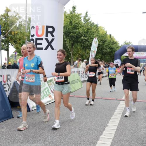 06.09.2026 - CURREX Alsterlauf Yannick Fuchs http://msf.ph/oto/10222193 06.09.2026 10:11:40 Ziel 2125, 2356, 3060, 3284, 3285, 3373, 3704, 3922, 4188, 4189, 4611, 5279, 5451, 5458, 5922, 5923, 6019, 6166, 6362, 6446, 6491 meine-sportfotos.de