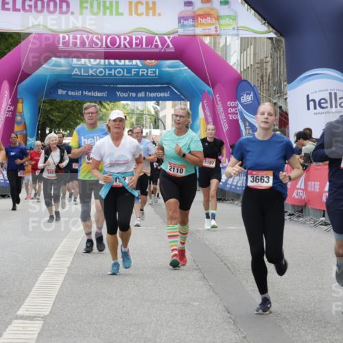 06.09.2026 - CURREX Alsterlauf Yannick Fuchs http://msf.ph/oto/10222676 06.09.2026 10:11:45 Ziel 2125, 2192, 2356, 2701, 3060, 3662, 3663, 3704, 4188, 4189, 4276, 4611, 5451, 5458, 6019, 6166, 6362, 6446, 8165, 8166 meine-sportfotos.de