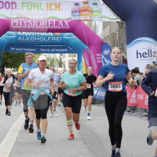 06.09.2026 - CURREX Alsterlauf Yannick Fuchs http://msf.ph/oto/10222700 06.09.2026 10:11:46 Ziel 2110, 2125, 2192, 2701, 3060, 3662, 3663, 3704, 4188, 4189, 4276, 4611, 5451, 5458, 6019, 6166, 6362, 6446, 8165, 8166 meine-sportfotos.de