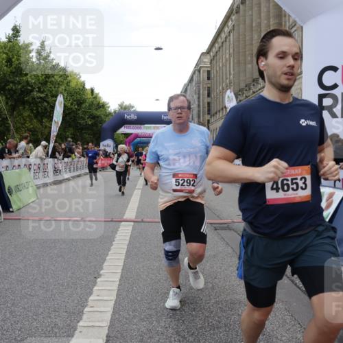 06.09.2026 - CURREX Alsterlauf Yannick Fuchs http://msf.ph/oto/10223040 06.09.2026 10:11:56 Ziel 2110, 2192, 3198, 3662, 3663, 3776, 3777, 4276, 4653, 4787, 4790, 5197, 5292, 6467, 8165, 8166 meine-sportfotos.de