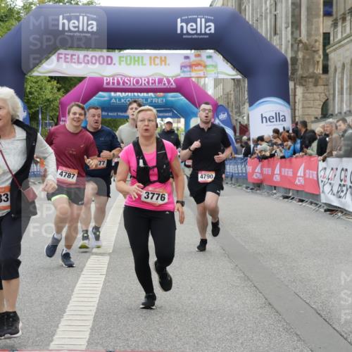 06.09.2026 - CURREX Alsterlauf Yannick Fuchs http://msf.ph/oto/10223047 06.09.2026 10:11:58 Ziel 2110, 3198, 3776, 3777, 4223, 4653, 4787, 4790, 5197, 5292, 6467 meine-sportfotos.de