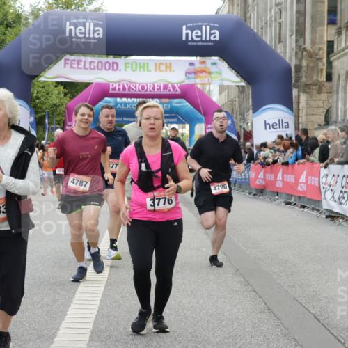 06.09.2026 - CURREX Alsterlauf Yannick Fuchs http://msf.ph/oto/10223049 06.09.2026 10:11:58 Ziel 2110, 3198, 3776, 3777, 4223, 4653, 4787, 4790, 5197, 5292, 6467 meine-sportfotos.de