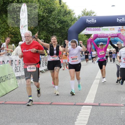 06.09.2026 - CURREX Alsterlauf Yannick Fuchs http://msf.ph/oto/10223091 06.09.2026 10:12:06 Ziel 3108, 3128, 3198, 3557, 3761, 3776, 3777, 4215, 4216, 4223, 4787, 4790, 4946, 4957, 4958, 6271 meine-sportfotos.de