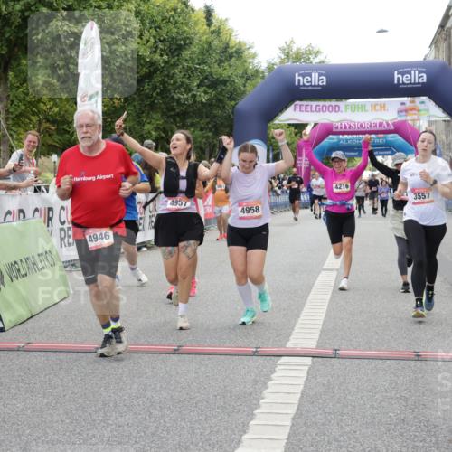 06.09.2026 - CURREX Alsterlauf Yannick Fuchs http://msf.ph/oto/10223092 06.09.2026 10:12:06 Ziel 3108, 3128, 3198, 3557, 3761, 3776, 3777, 4215, 4216, 4223, 4787, 4790, 4946, 4957, 4958, 6271 meine-sportfotos.de