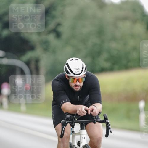 06.09.2026 - 20. Norderstedt Triathlon Michael Burmester http://msf.ph/oto/10224972 06.09.2026 14:53:55 Radfahren 1620 meine-sportfotos.de