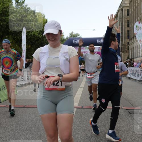 06.09.2026 - CURREX Alsterlauf Yannick Fuchs http://msf.ph/oto/10225035 06.09.2026 10:12:35 Ziel 2132, 2205, 3162, 3173, 3244, 3245, 3616, 3710, 4302, 4421, 4810, 4975, 4976, 5185, 5220, 5285, 6094, 6237, 8227 meine-sportfotos.de