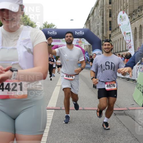 06.09.2026 - CURREX Alsterlauf Yannick Fuchs http://msf.ph/oto/10225036 06.09.2026 10:12:35 Ziel 2132, 2205, 3162, 3173, 3244, 3245, 3616, 3710, 4302, 4421, 4810, 4975, 4976, 5185, 5220, 5285, 6094, 6237, 8227 meine-sportfotos.de