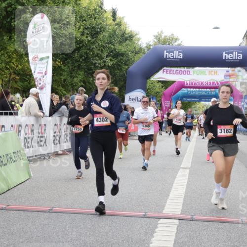 06.09.2026 - CURREX Alsterlauf Yannick Fuchs http://msf.ph/oto/10225051 06.09.2026 10:12:39 Ziel 2132, 2205, 2219, 2750, 3139, 3162, 3244, 3245, 3616, 3710, 4302, 4421, 4482, 4975, 4976, 5369, 5809, 6094, 6237, 8227 meine-sportfotos.de