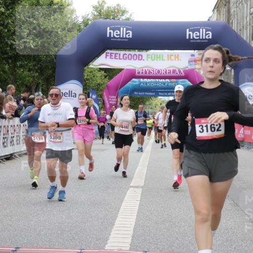 06.09.2026 - CURREX Alsterlauf Yannick Fuchs http://msf.ph/oto/10225054 06.09.2026 10:12:40 Ziel 2132, 2205, 2219, 2750, 3139, 3162, 3616, 3710, 4302, 4482, 4975, 4976, 5369, 5809, 6094, 6237, 8227 meine-sportfotos.de