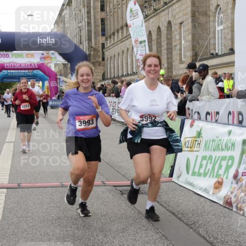 06.09.2026 - CURREX Alsterlauf Yannick Fuchs http://msf.ph/oto/10225368 06.09.2026 10:14:08 Ziel 2800, 2866, 2867, 3494, 3992, 3993, 4109, 4253, 4398, 4595, 4596, 4981, 5506, 5715, 6289 meine-sportfotos.de