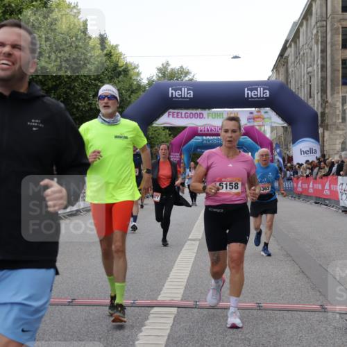 06.09.2026 - CURREX Alsterlauf Yannick Fuchs http://msf.ph/oto/10225495 06.09.2026 10:14:40 Ziel 2421, 2644, 3624, 3907, 4362, 4677, 4683, 5310, 5965, 6158, 6332 meine-sportfotos.de