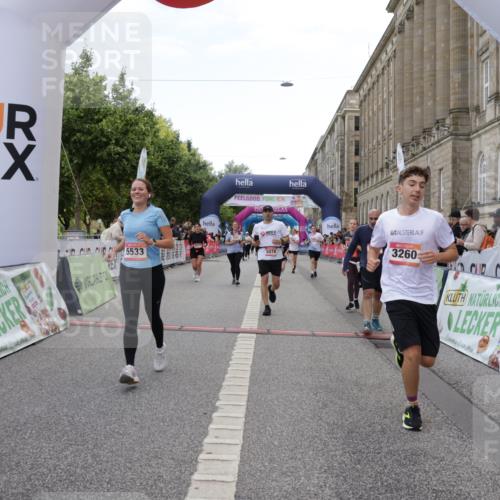 06.09.2026 - CURREX Alsterlauf Yannick Fuchs http://msf.ph/oto/10225523 06.09.2026 10:14:47 Ziel 3121, 3184, 3260, 4362, 4649, 4677, 5078, 5533, 5534, 5802, 5965, 6015, 6053, 6158, 6332 meine-sportfotos.de