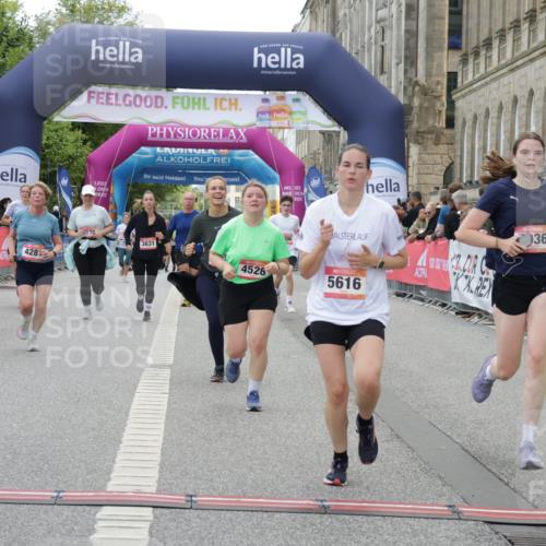 06.09.2026 - CURREX Alsterlauf Yannick Fuchs http://msf.ph/oto/10225547 06.09.2026 10:14:53 Ziel 3121, 3184, 3260, 4281, 4488, 4528, 4649, 5036, 5078, 5533, 5534, 5616, 5802, 5896, 6015, 6053 meine-sportfotos.de