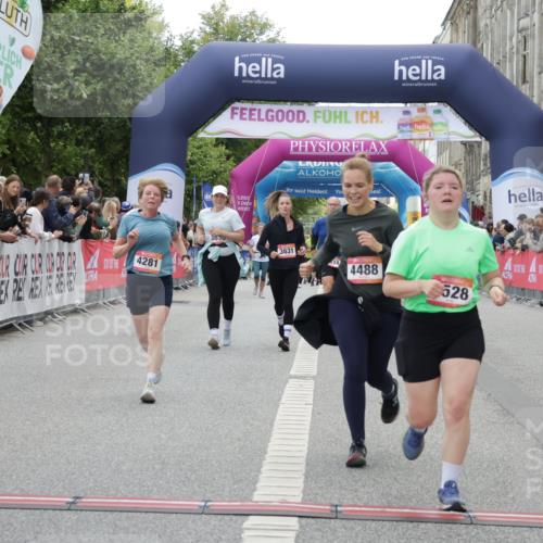 06.09.2026 - CURREX Alsterlauf Yannick Fuchs http://msf.ph/oto/10225554 06.09.2026 10:14:54 Ziel 3121, 3184, 3260, 4281, 4488, 4528, 4649, 5036, 5078, 5533, 5616, 5802, 5896, 6015, 6053 meine-sportfotos.de