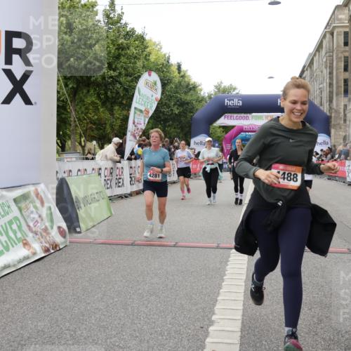 06.09.2026 - CURREX Alsterlauf Yannick Fuchs http://msf.ph/oto/10225561 06.09.2026 10:14:56 Ziel 3121, 3134, 3614, 3630, 3631, 4281, 4488, 4528, 4649, 5036, 5616, 5802, 5896, 6015, 6053 meine-sportfotos.de
