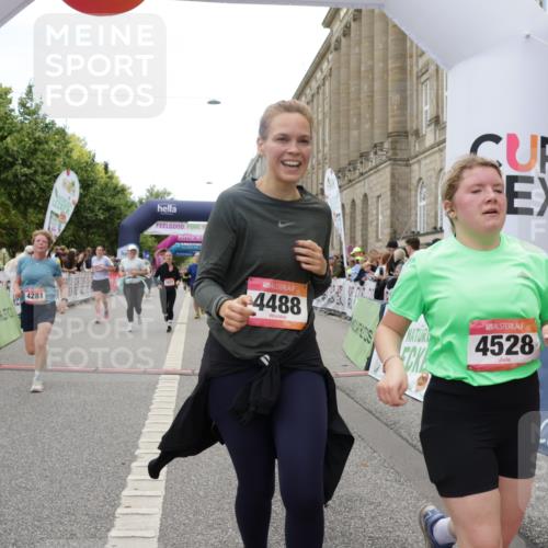 06.09.2026 - CURREX Alsterlauf Yannick Fuchs http://msf.ph/oto/10225563 06.09.2026 10:14:57 Ziel 2860, 3121, 3134, 3614, 3630, 3631, 4281, 4488, 4528, 4649, 5036, 5616, 5802, 5896, 6015 meine-sportfotos.de