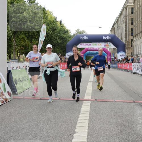 06.09.2026 - CURREX Alsterlauf Yannick Fuchs http://msf.ph/oto/10225574 06.09.2026 10:14:59 Ziel 2860, 3134, 3614, 3630, 3631, 4281, 4488, 4528, 5036, 5616, 5802, 5896, 8081 meine-sportfotos.de